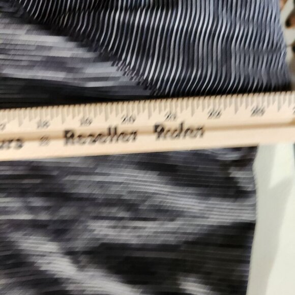 Tek Gear Womens Shirt XXL Striped Long-Sleeve Performance Black White Polyester - Picture 4 of 11